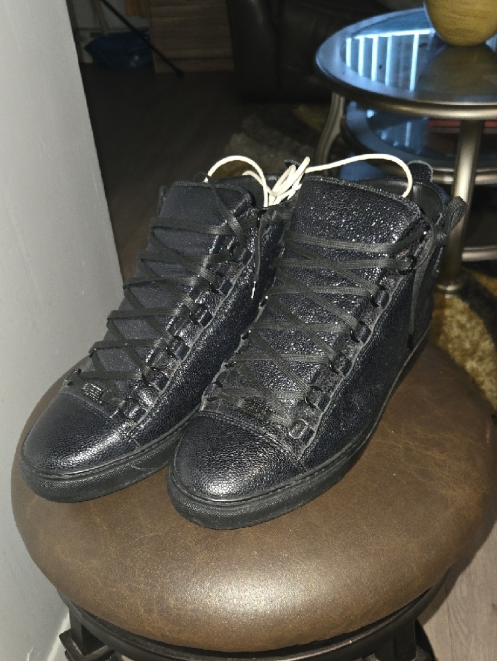 Black High-Top Leather Balenciaga Sneaker - Picture 12 of 15